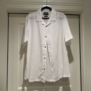 Kenneth Cole linen white button down size XL slim fit with wooden buttons